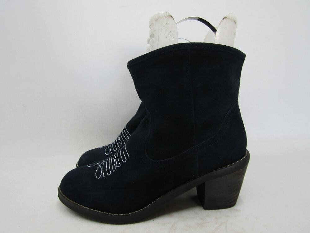 Skechers Womens Size 9 M Black Suede Fashion Ankle Boots
